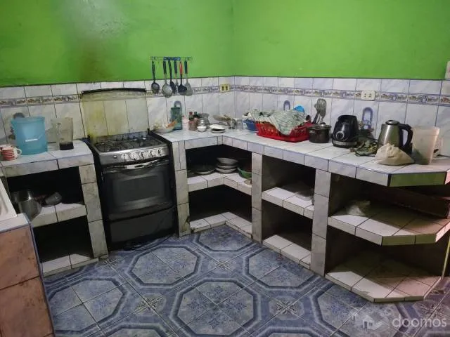 venta de casa de 120 mts-3 pisos ,con agua desague y luz propía-collique-9 dormitorios — foto 4