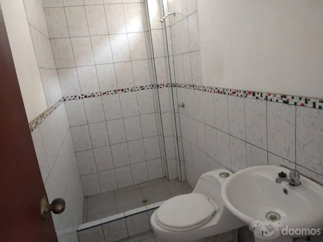 venta de casa de 120 mts-3 pisos ,con agua desague y luz propía-collique-9 dormitorios — foto 7