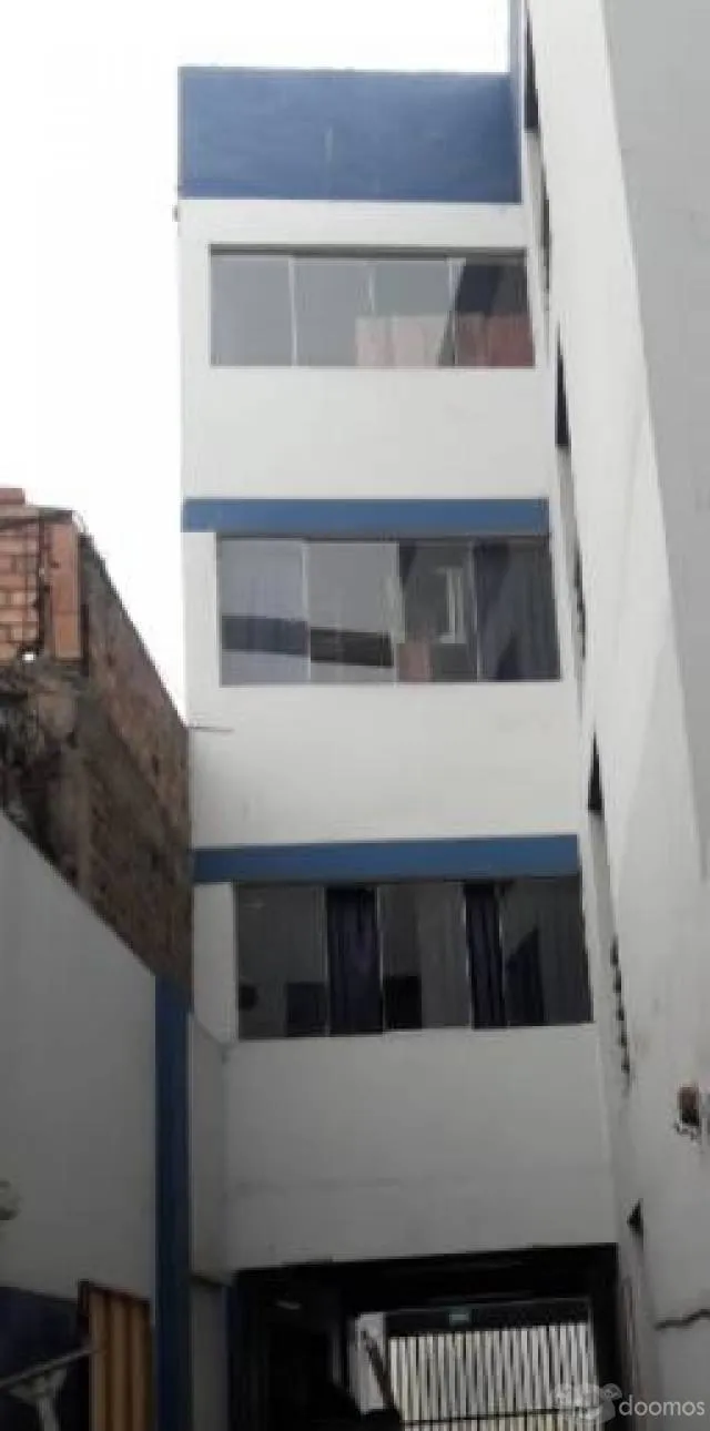 En venta Local Comercial en San Miguel - 4 Pisos Más Azotea - 1