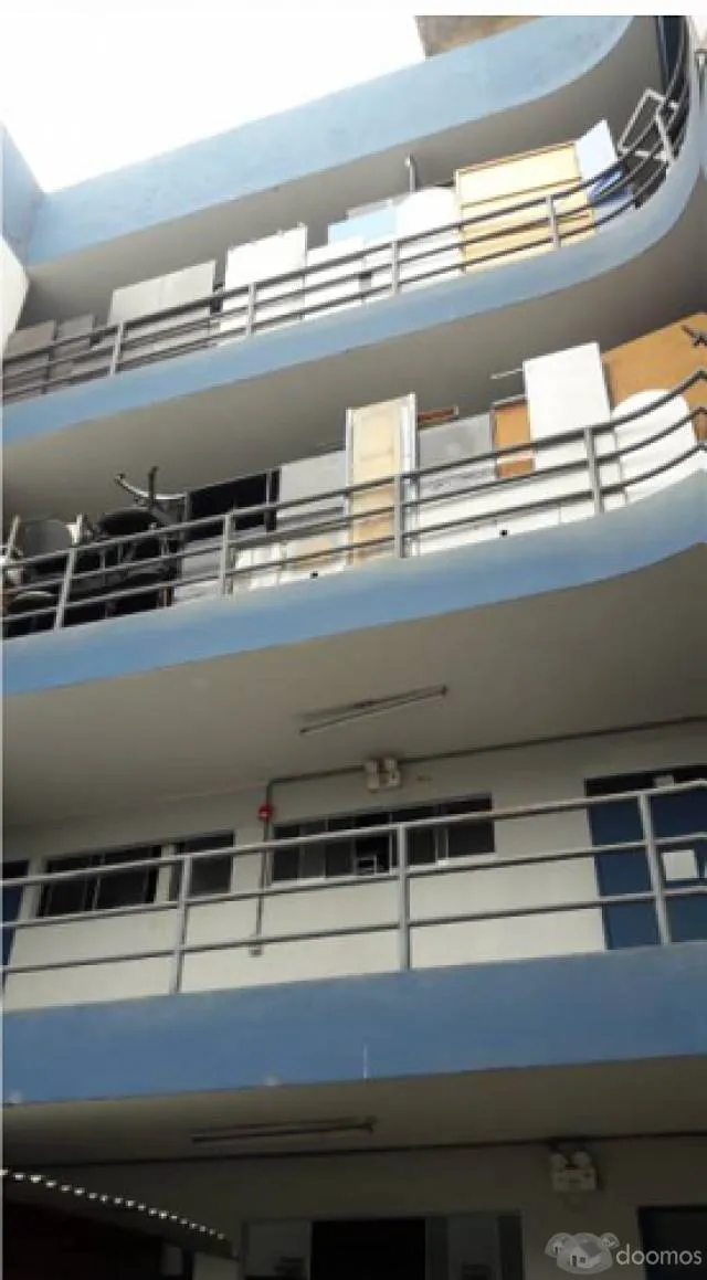 En venta Local Comercial en San Miguel - 4 Pisos Más Azotea - 4