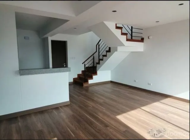 VENDO DÚPLEX FRENTE A PARQUE EN SAN MIGUEL — foto 7
