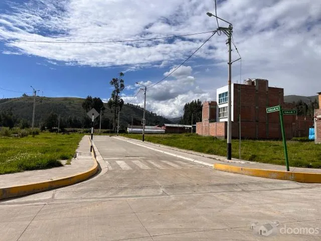 Lote con doble frontis Calle 11 Urb. Parques de Hyo — foto 2
