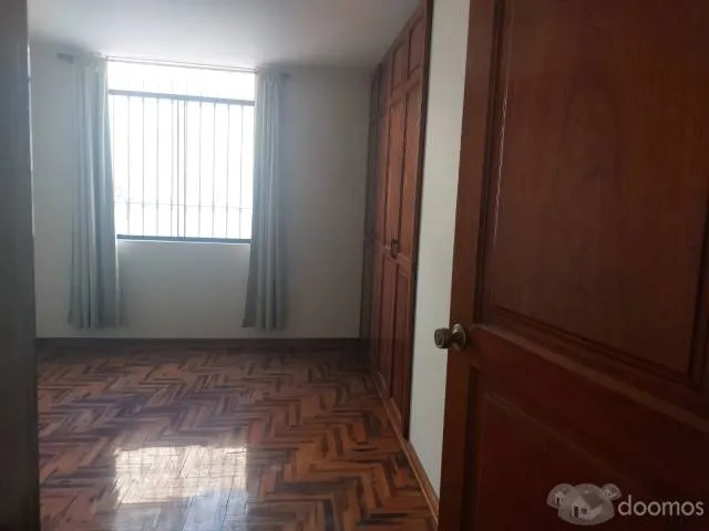 ALQUILO HERMOSA CASA DE TRES PISO - 4