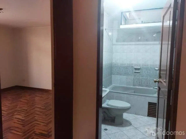 ALQUILO HERMOSA CASA DE TRES PISO - 6
