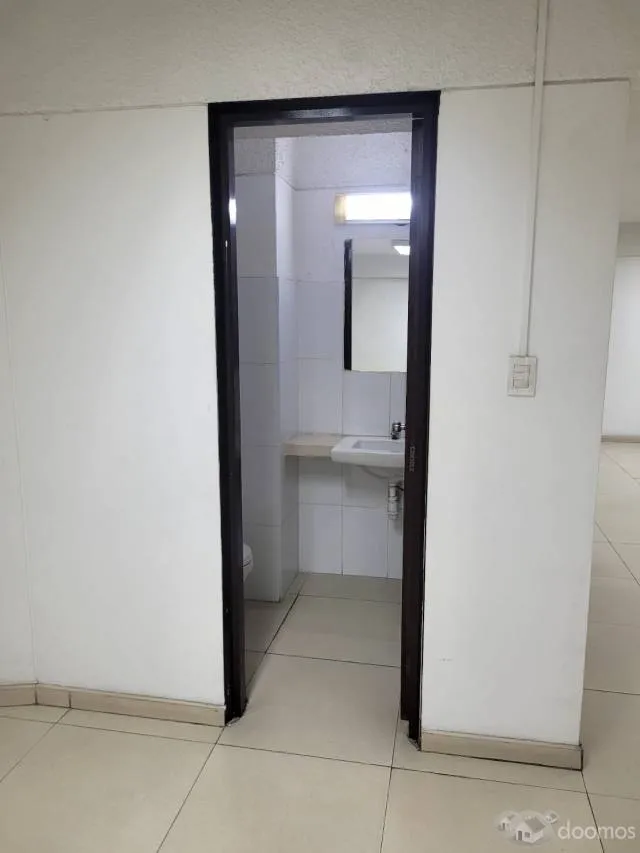ALQUILO OFICINA EDIFICIO LOS DEFENSORES — foto 3