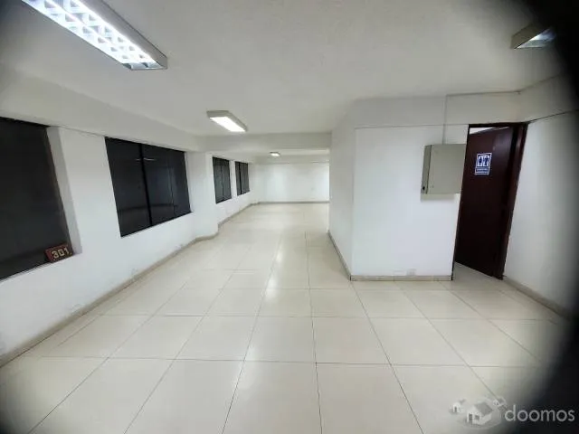 ALQUILO OFICINA EDIFICIO LOS DEFENSORES — foto 4