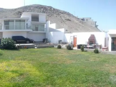 Venta de casa en condominio exclusivo  -   CIENEGUILLA