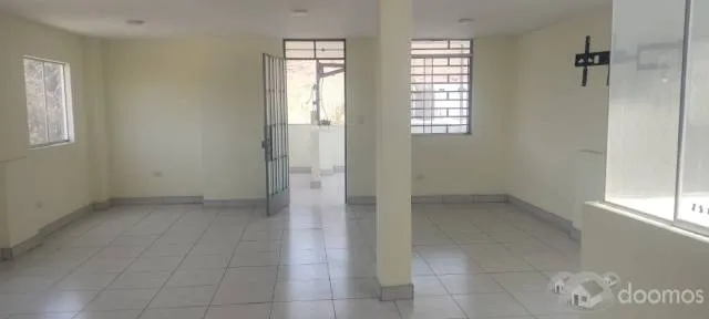 amplio dpto 3 dormitorios en urb san german con vigilancia 24 horas - 2