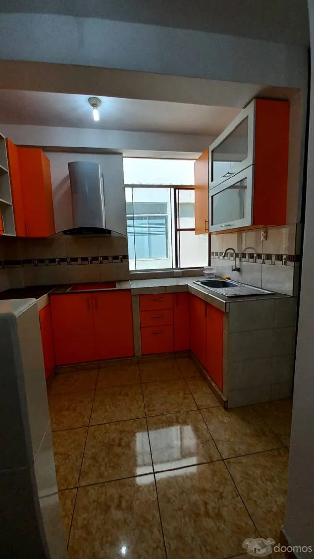 ALQUILER DE DEPARTAMENTO 3ER PISO CON ESTACIONAMIENTO - 5