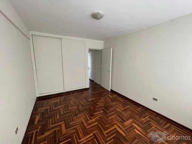 A 1 Cuadra de Av Javier Prado, Magdalena, Límite con San Isidro. — foto 4