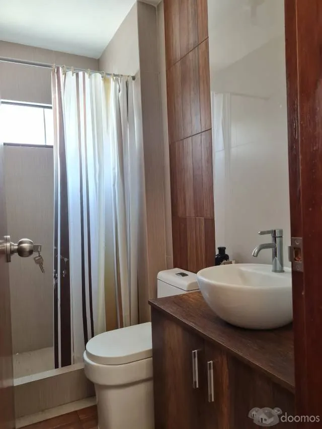 VENTA DE CASA DE TRES PISOS UBICACION PERFECTA EN AVENIDA URB EL GOLF -TRUJILLO - 14