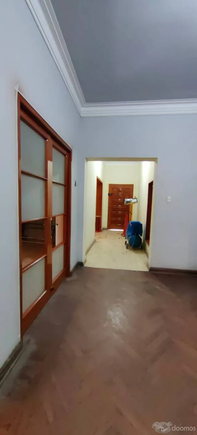 CASA MIRAFLORES PARA CLINICA, ESTUDIO JURIDICO , OFICINA , EMBAJADA, MARKET Y OTROS — foto 2