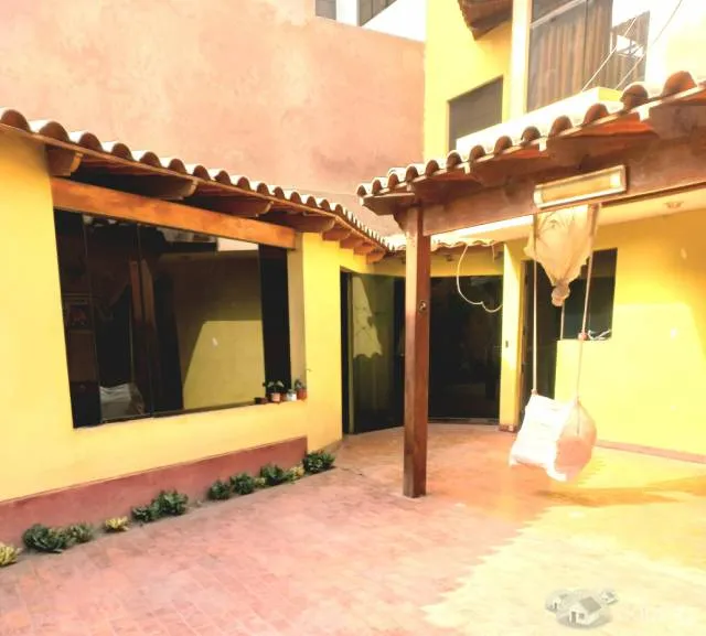 BAJO DE PRECIO!!!VENTA DE CASA CON PISCINAS LAS LOMAS DE LA MOLINA VIEJA — foto 6