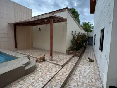Venta tres pisos piscina  y terraza $200,000