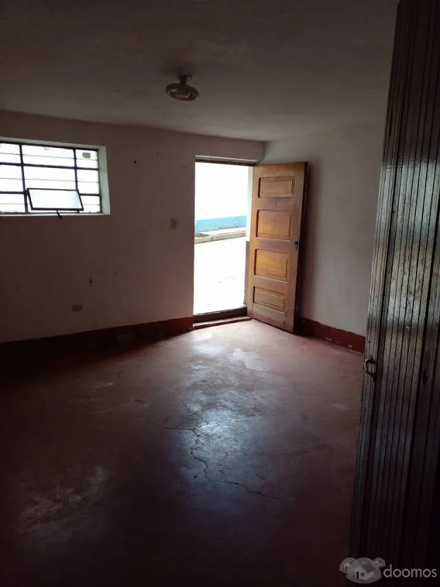 VENDO CASA DE 3 PISOS EN CAJAMARCA UBICADA A 5 MINUTOS DE LA PLAZA DE ARMAS DE CAJAMARCA $ 160,000 / 200 METROS - 6