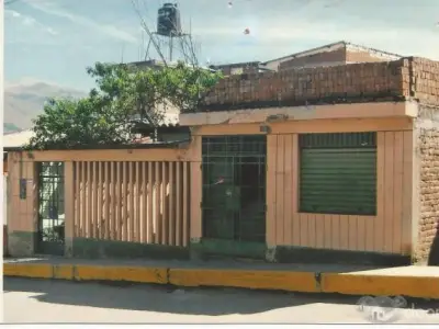 HUARAZ VENDO CASA CERCA DE LA PLAZA DE ARMAS - IDEAL PARA HOSPEDAJE, NEGOCIOS