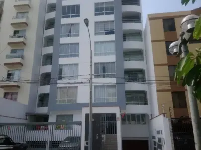 DEPARTAMENTO DE 2 DORMITRORIOS EN ESTRENO, ESPACIOSO CON EXCELENTE UBICACION, CON VISTA INTERIOR