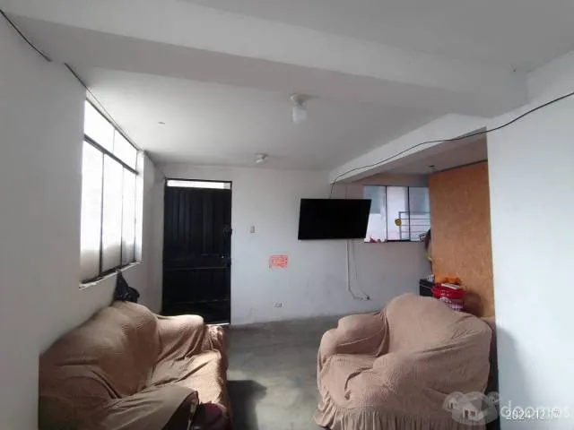 CASA DE TRES PISOS A PRECIO DE TERRENO POR MOTUPE EN SAN JUAN DE LURIGANCHO — foto 4