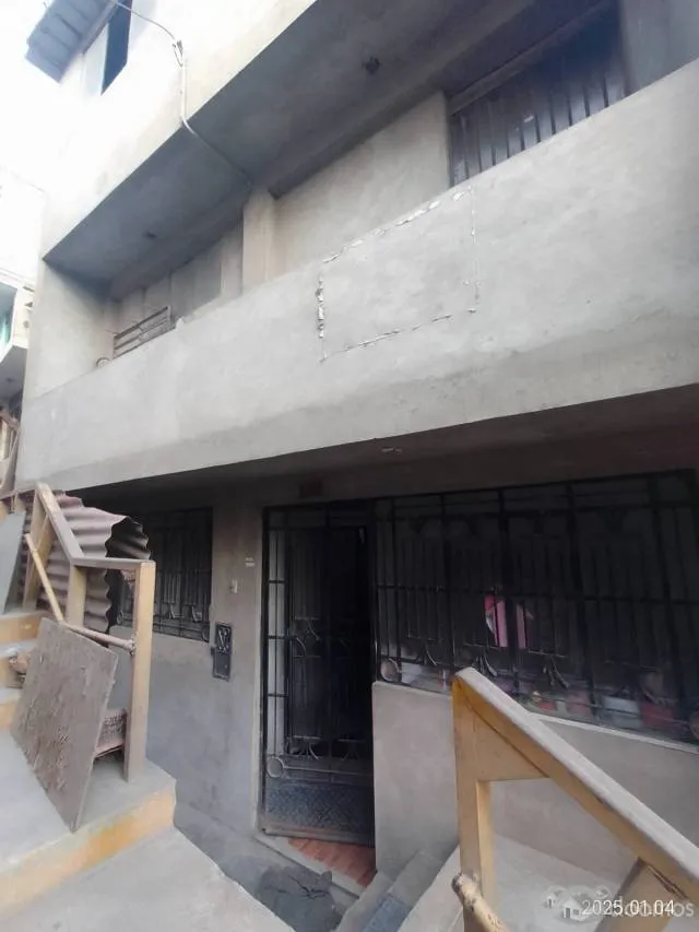 CASA DE TRES PISOS A PRECIO DE TERRENO POR MOTUPE EN SAN JUAN DE LURIGANCHO — foto 8