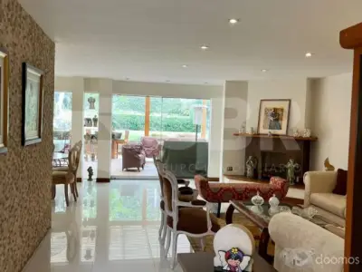 VENDO CASA EN LA MOLINA