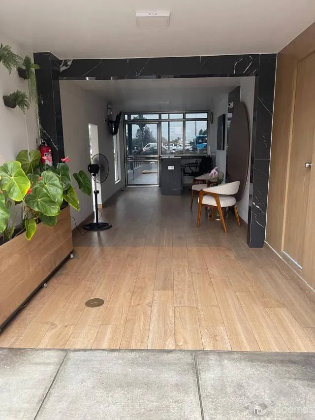 Monterrico. Cerca a universidades, Jockey Plaza, CC El Polo,  Vive seguro en condominio con amplias áreas verdes — foto 3