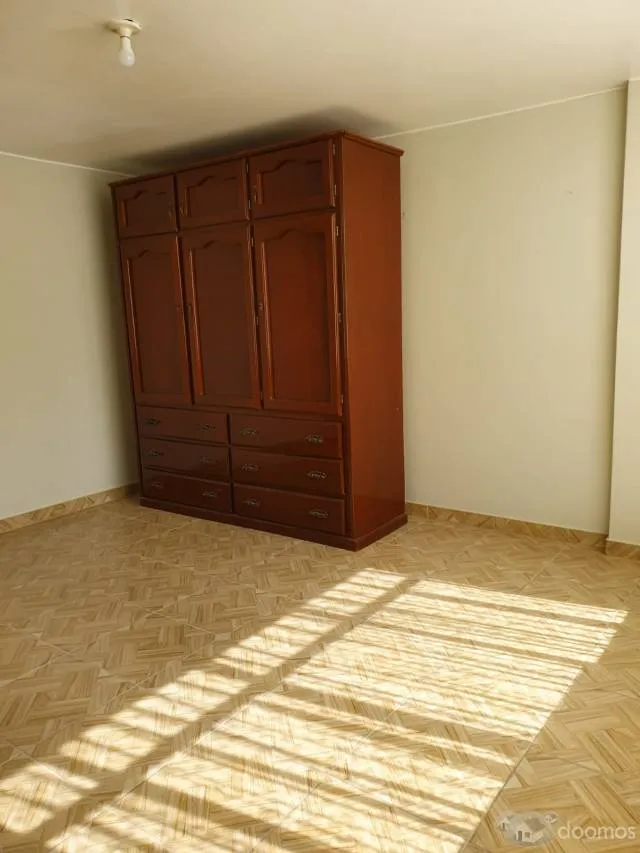 ALQUILER DE AMPLIA OFICINA EN SEGUNDO PISO – 120 m² – UBICACIÓN ESTRATÉGICA - 6