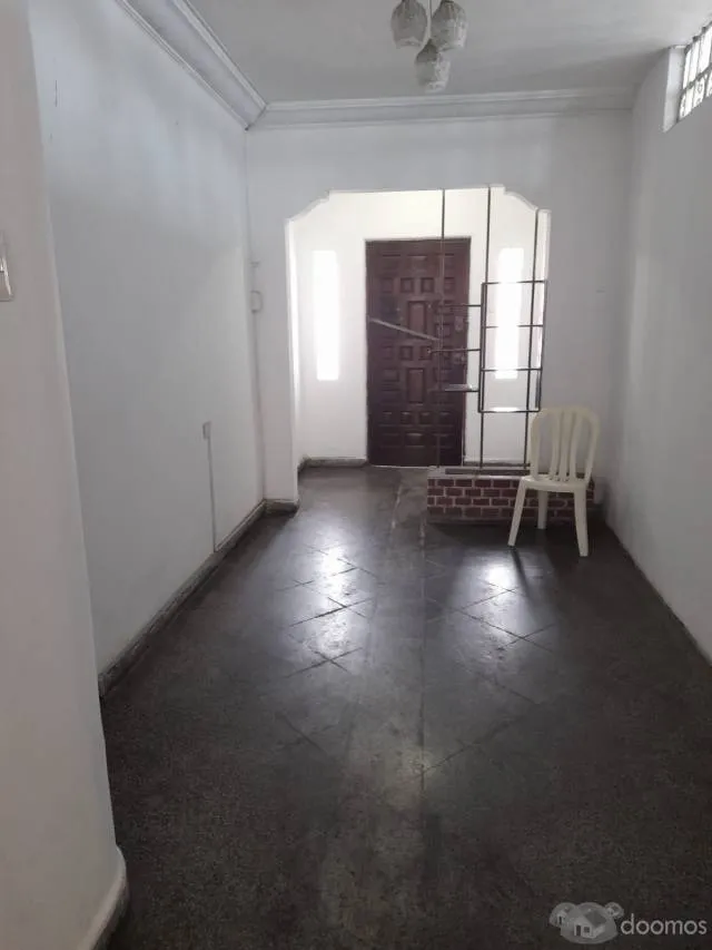 OCASIÓN ÚNICA – VENTA DE AMPLIO PRIMER PISO EN EL CENTRO DE TRUJILLO - 14
