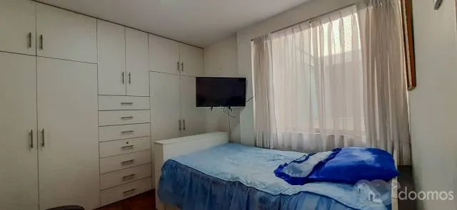 En Venta Amplio Departamento semi nuevo a tres cuadras del malecón de Miraflores — foto 6