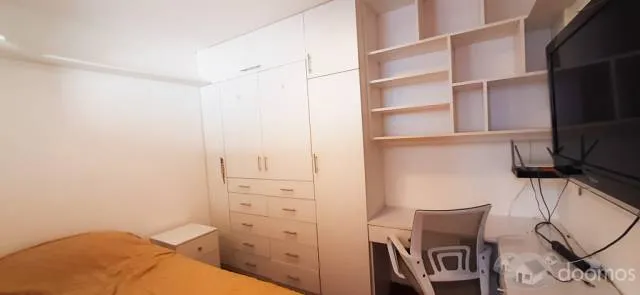 En Venta Amplio Departamento semi nuevo a tres cuadras del malecón de Miraflores — foto 7