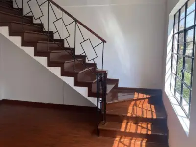 SE VENDE CASA DE 3 PISOS EN CONDOMINIO CERRADO EN CHORRILLOS (AV. TERÁN)