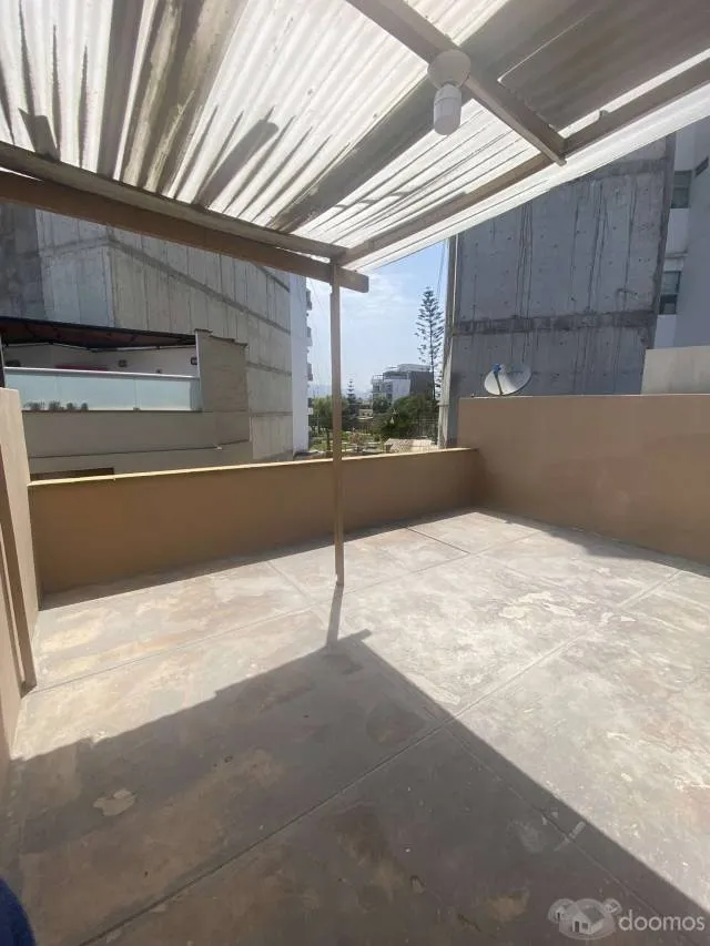 SE VENDE CASA DE 3 PISOS EN CONDOMINIO CERRADO EN CHORRILLOS (AV. TERÁN) — foto 3