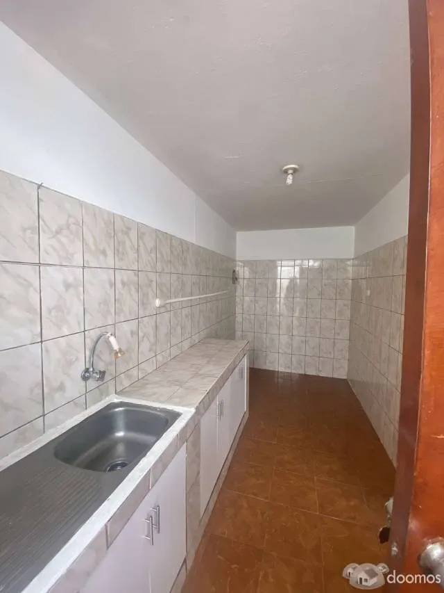 SE VENDE CASA DE 3 PISOS EN CONDOMINIO CERRADO EN CHORRILLOS (AV. TERÁN) — foto 4