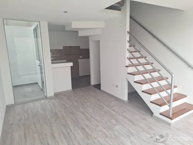 PRECIO DE OCASION LINDA CASA DE 03 PISOS EN CONDOMINIO — foto 2