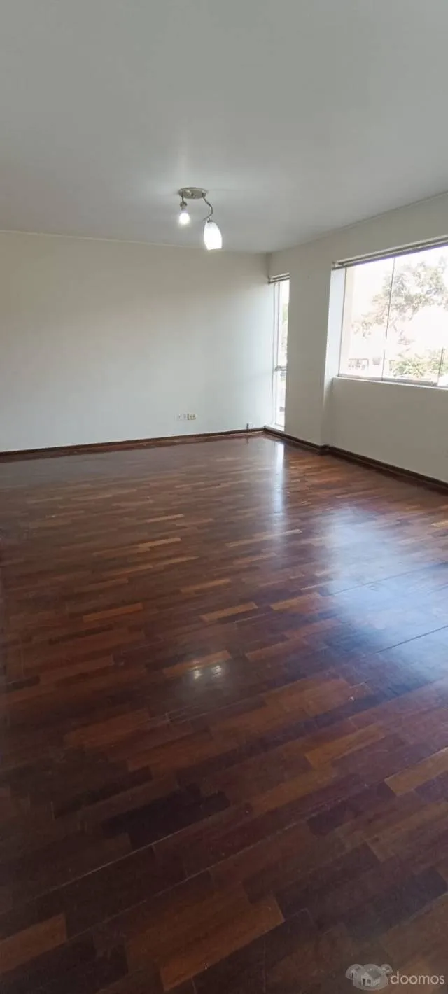 DEPARTAMENTO EN PISO 2 A MEDIA CDRA ESTACION METROPOLITANO MATELLINI — foto 5