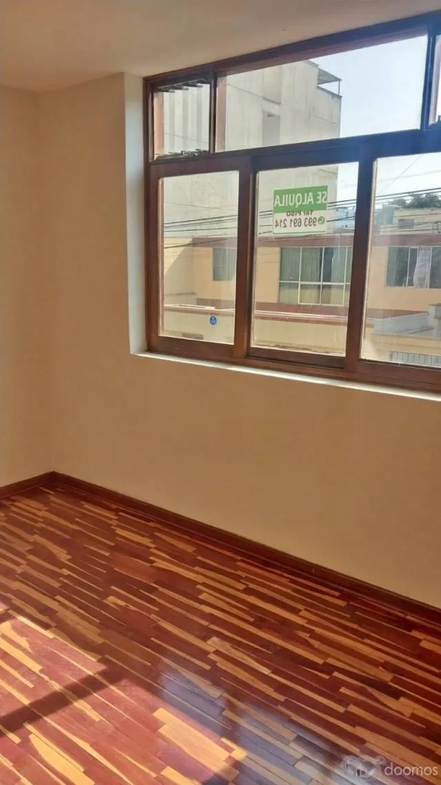 AMPLIO Y ELEGANTE DUPLEX, NO AMOBLADO, 138 m2, 4 DORM, 2 BAÑOS, VIVENDA UNIFAMILIAR, NO PERROS. — foto 3