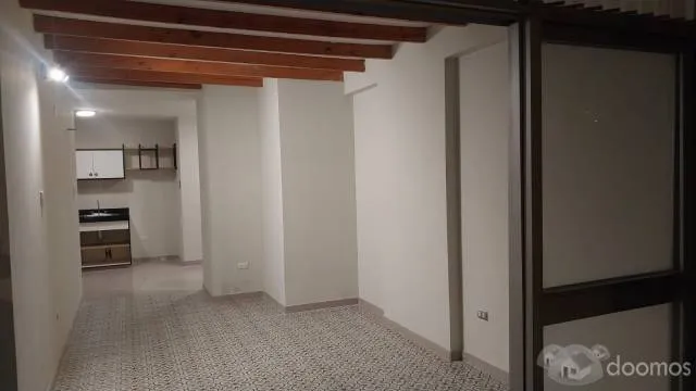 AMPLIO Y ELEGANTE DUPLEX, NO AMOBLADO, 138 m2, 4 DORM, 2 BAÑOS, VIVENDA UNIFAMILIAR, NO PERROS. — foto 5