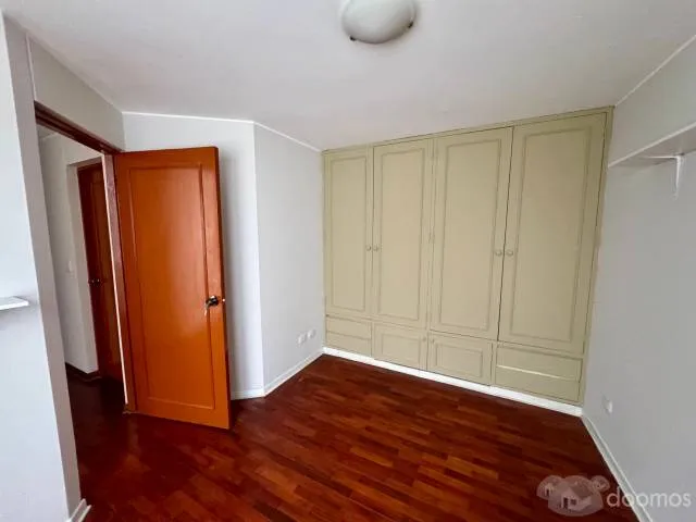 ???? SE ALQUILA HERMOSO DEPARTAMENTO CON 03 HABITACIONES - TODOS CON CLÓSET Y PISO DE PARQUET — foto 4