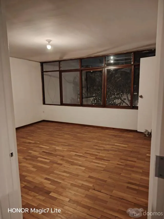 HERMOSA Y BIEN DISTRIBUIDA CASA EN SAN ISIDRO-CÓRPAC. — foto 3