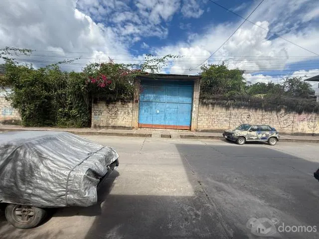 Se vende Terreno en San Ramón de 1361 m2 con Doble Frontis y Casa de 2 Pisos. - 3