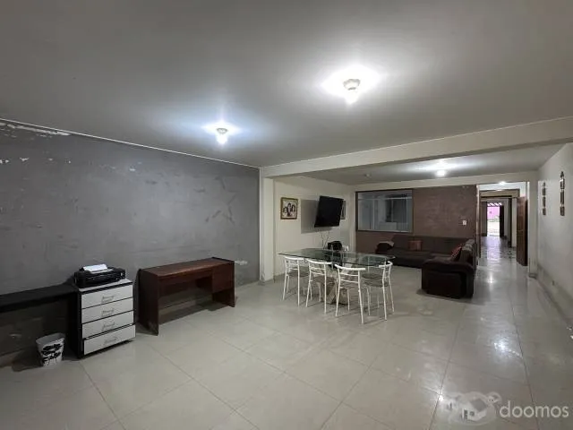 VENTA DE CASA CON 3 PISOS, SÓTANO Y COCHERA PARA 3 AUTOS EN VMT — foto 3