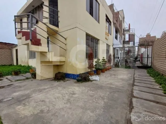 VENTA CASA COMO TERRENO EN SAN MIGUEL - 2