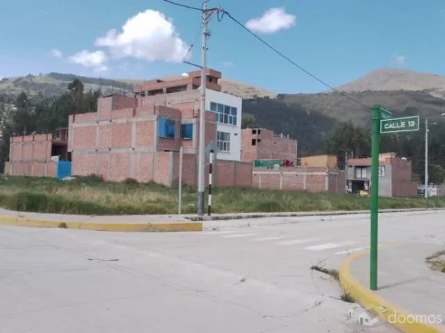 Lote con doble frontis Calle 11 Urb. Parques de Hyo — foto 3