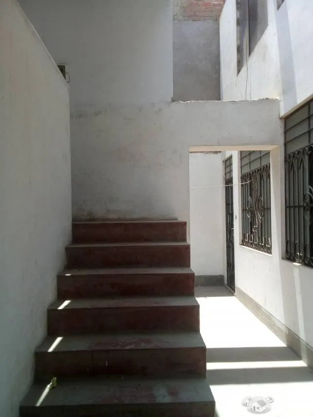SE VENDE PROPIEDAD DE 2 PLANTAS — foto 6