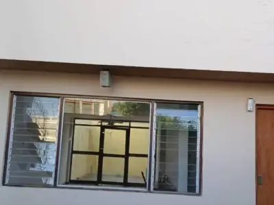 Alquilo casa + garage en la provincia de ICA (San Isidro)