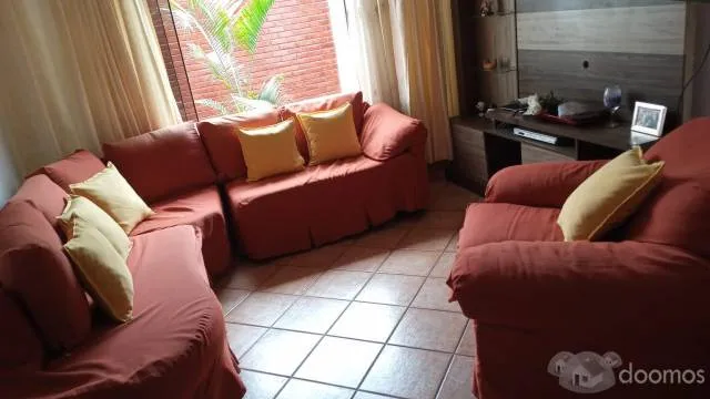 Amplia casa de 3 pisos con cochera, jardín, terrazas y doble acceso en San Martín de Porres — foto 8