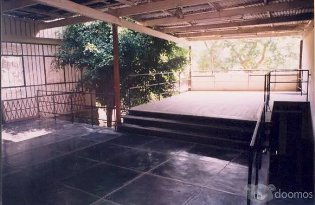 Vendo Casa en Av. Los Robles - Chacalacayo - 4