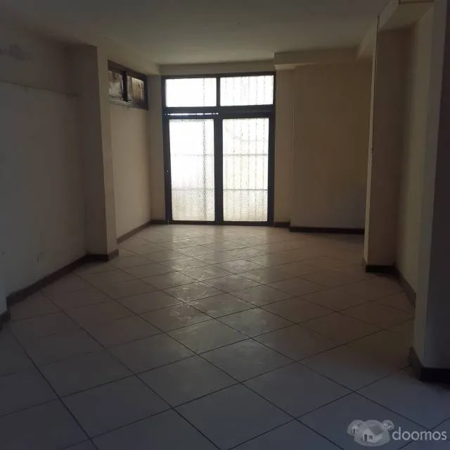 Vendo Casa en Av. Los Robles - Chacalacayo - 8