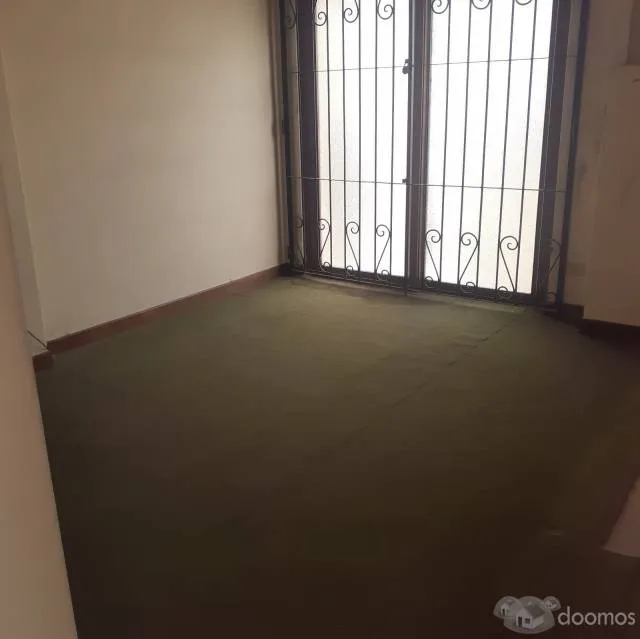Vendo Casa en Av. Los Robles - Chacalacayo - 10
