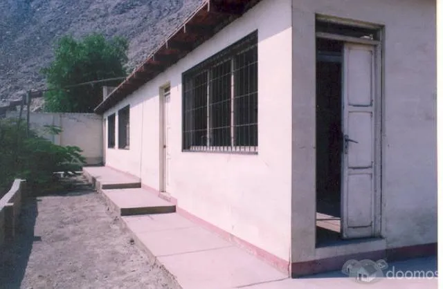 Vendo Casa en Av. Los Robles - Chacalacayo - 11