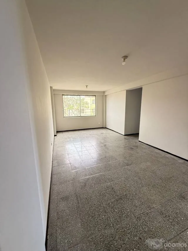VENTA DEPARTAMENTO EN LA MEJOR UBICACIÓN DE LA URBANIZACIÓN — foto 2